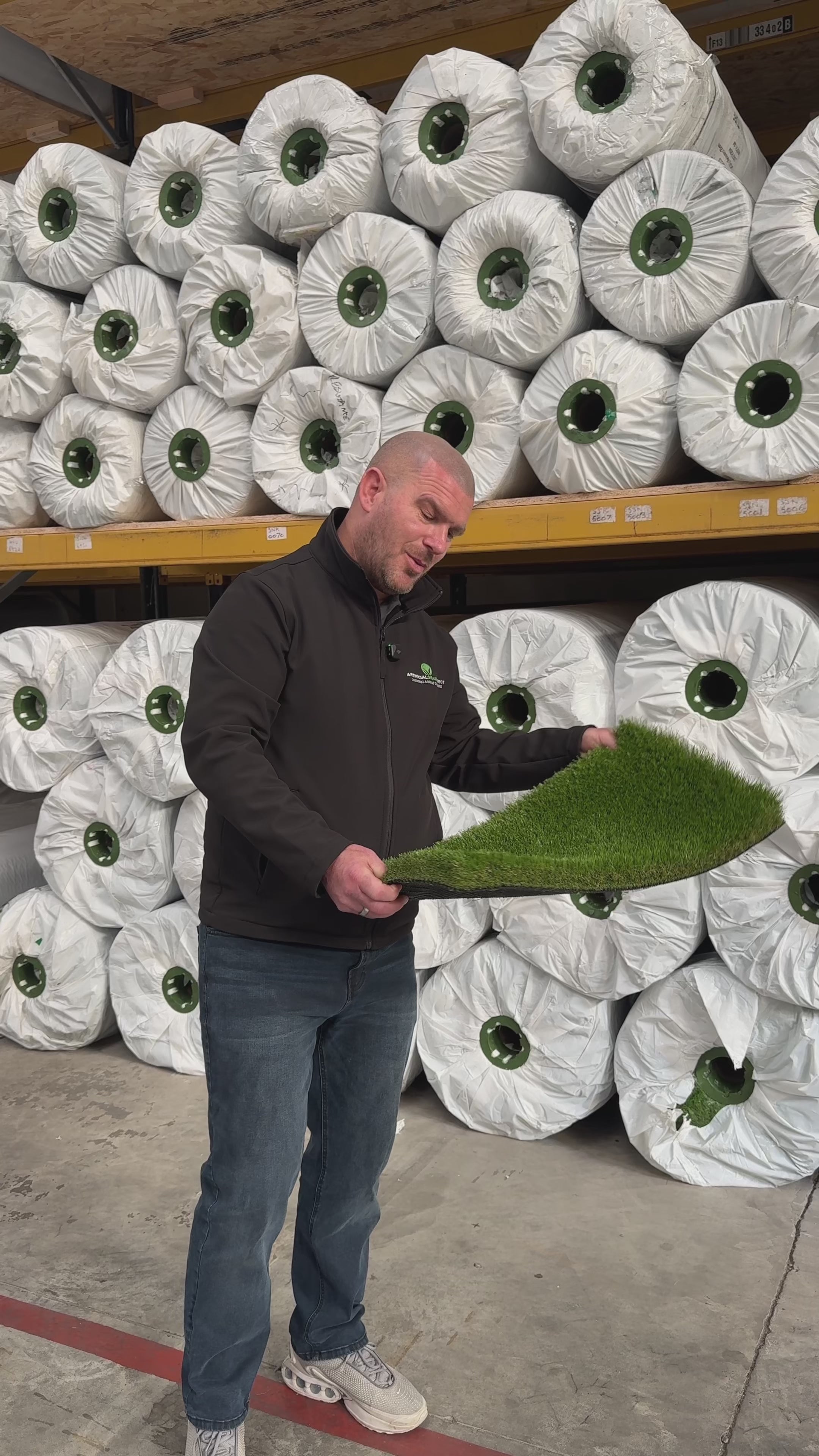 Load video: Pet Chic 50mm