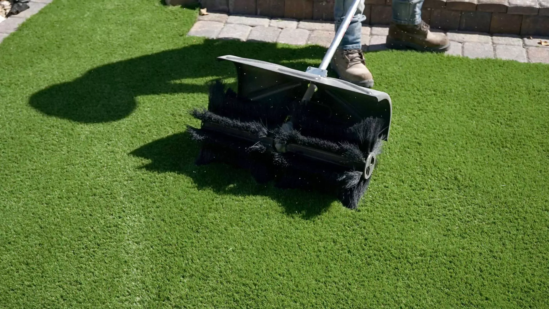 can you hoover artificial grass?